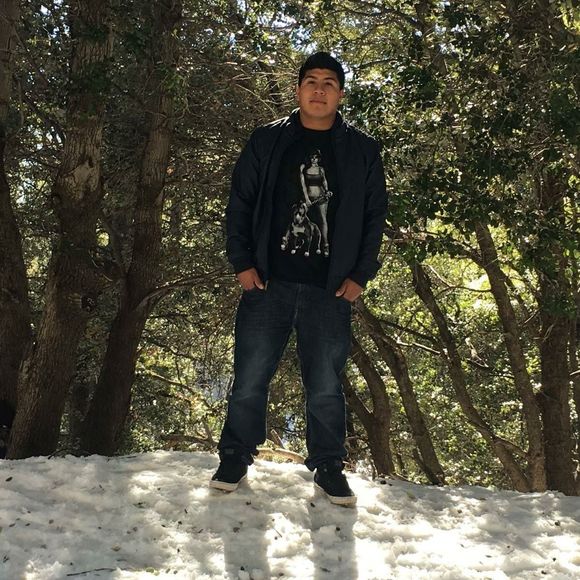 Meet your Posher, Jorge - Picture 1 of 1